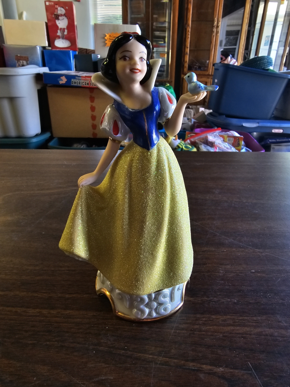 Classic Princess Figurine in Blue, Yellow and White 🤍💛